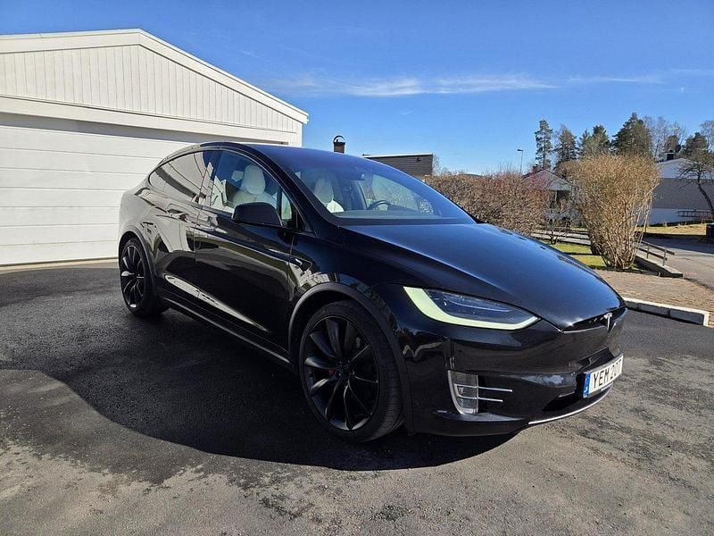 Svart Begagnad 2019 Tesla Model X SUV | 495 000 kr (Bra pris) - Bild 1/4