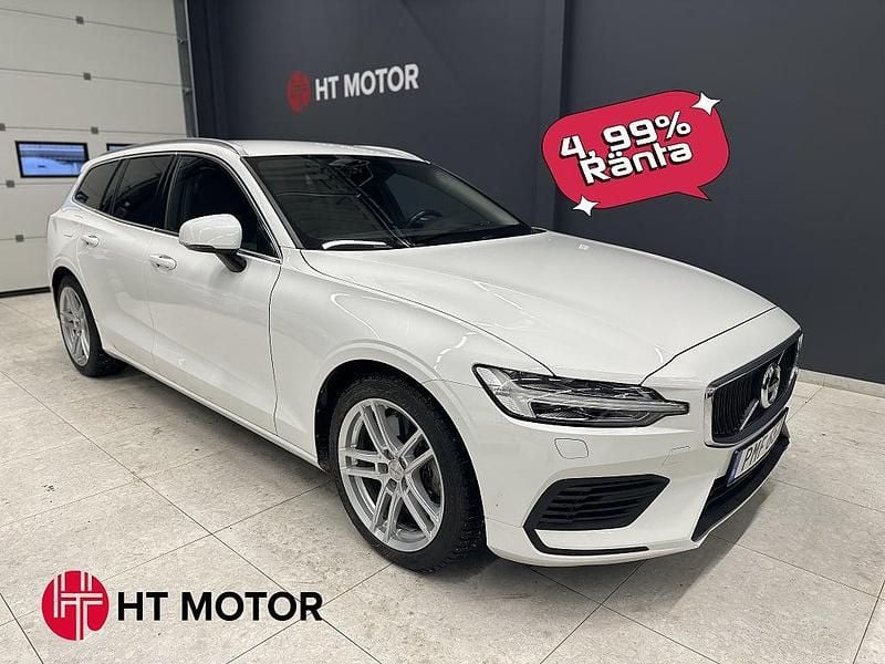 Vit Begagnad 2020 Volvo V60 Momentum Kombi | 274 800 kr (Bra pris) - Bild 1/3