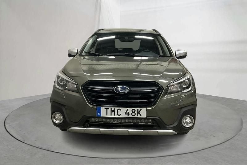 Begagnad Subaru Outback 175 HK (128 kW) 2020 Grön Kombi