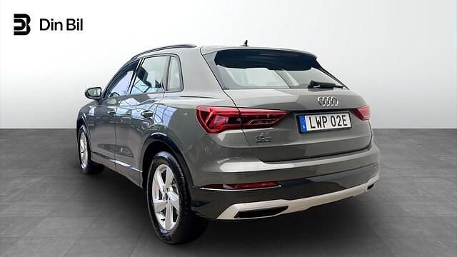 Begagnad Audi Q3 Advanced 150 HK (110 kW) 2024 Grå SUV