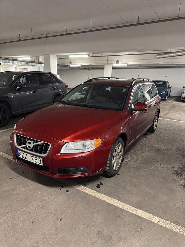 Begagnad 2012 Volvo V70 Kombi | 75 000 kr - Bild 1/4