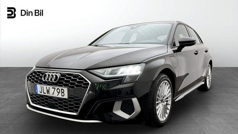 Begagnad Audi A3 Advanced 150 HK (110 kW) 2024 Svart