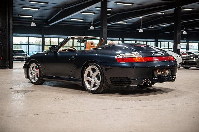 Begagnad Porsche 911 Carrera 4S Cabriolet 320 HK (235 kW) 2004 Cab