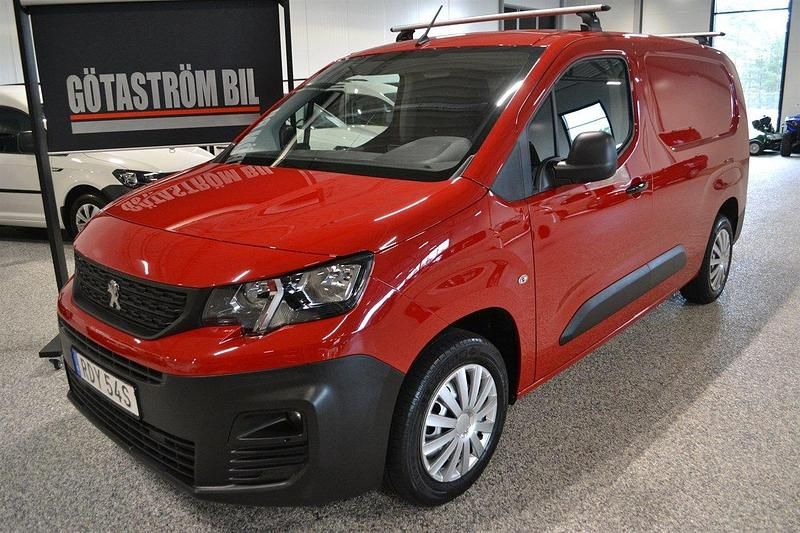 Röd Begagnad 2020 Peugeot Partner Minibuss | 158 000 kr (Marknadspris) - Bild 1/4
