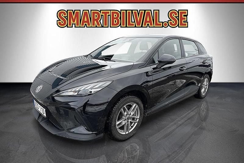 Begagnad MG MG4 EV 125 kW (170 HK) 2023 Svart Halvkombi