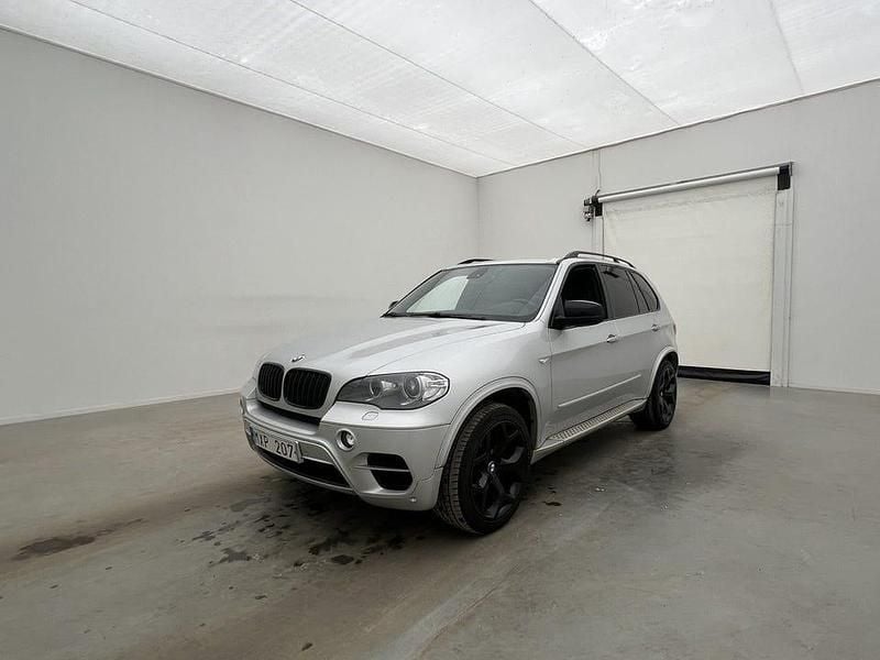 Begagnad BMW X5 Sport Line 306 HK (225 kW) 2012 Silver SUV