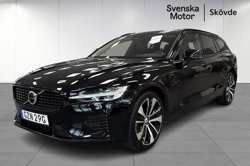 Svart Begagnad 2023 Volvo V60 Plus Kombi | 418 200 kr (Lite dyr) - Bild 1/4
