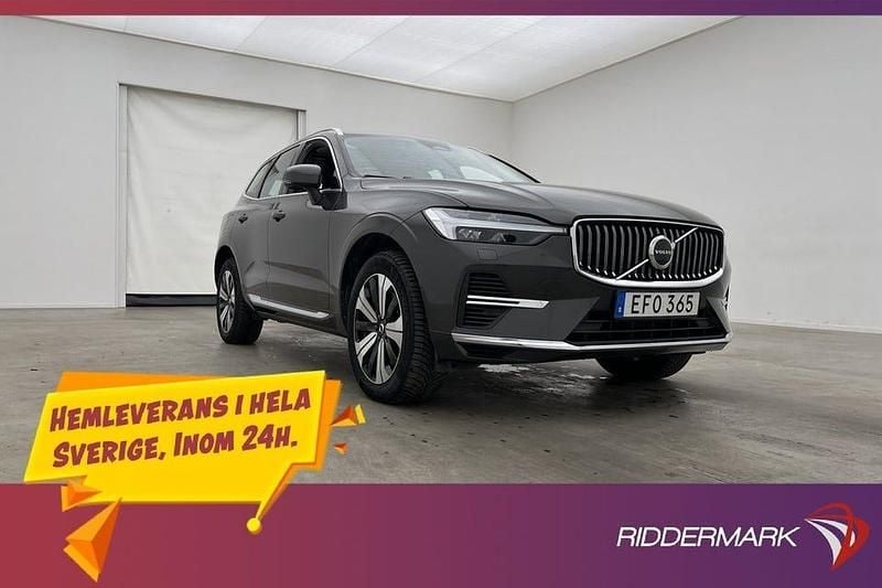 Grå Begagnad 2023 Volvo XC60 Plus SUV | 474 800 kr (Marknadspris) - Bild 1/3