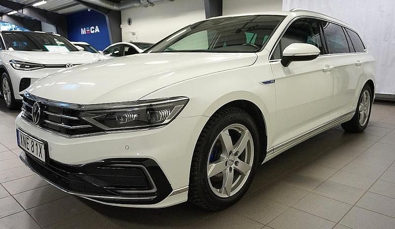 Begagnad VW Passat GTE 218 HK (160 kW) 2021 Vit