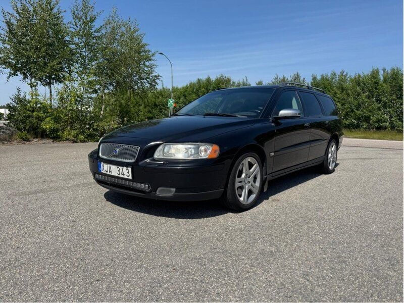 Svart Begagnad 2006 Volvo V70 Dynamic Kombi | 24 000 kr (Marknadspris) - Bild 1/4
