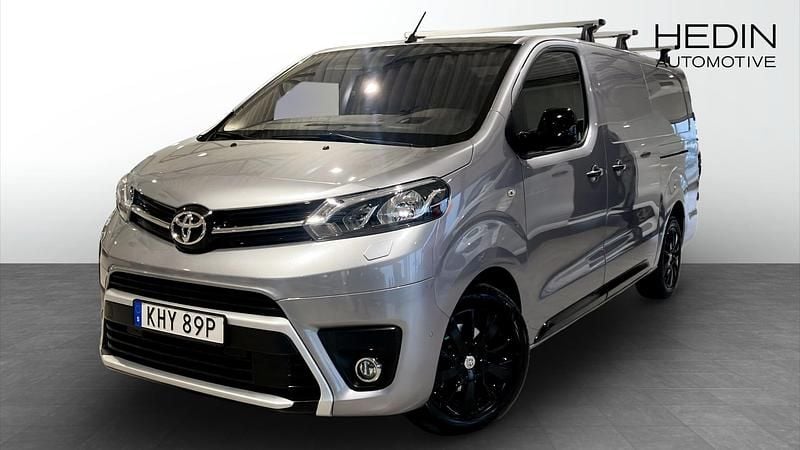 Grå Begagnad 2020 Toyota Proace Edition Van | 265 000 kr (Marknadspris) - Bild 1/4