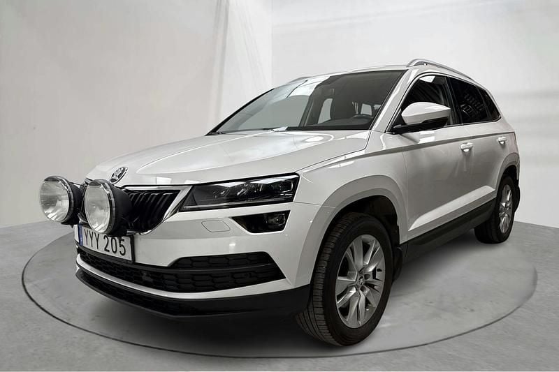 Vit Begagnad 2019 Skoda Karoq SUV | 180 000 kr (Bra pris) - Bild 1/4