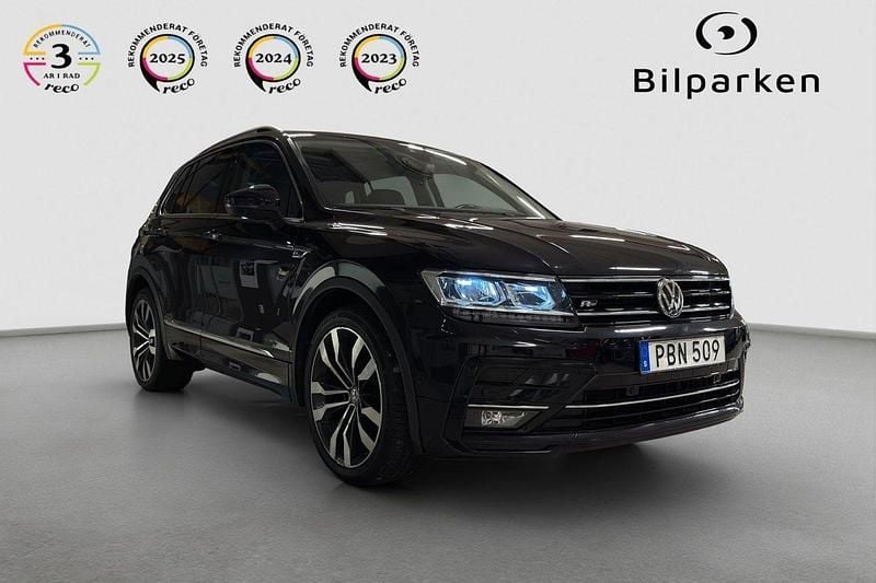 Svart Begagnad 2018 VW Tiguan R-line SUV | 239 990 kr (Marknadspris) - Bild 1/4