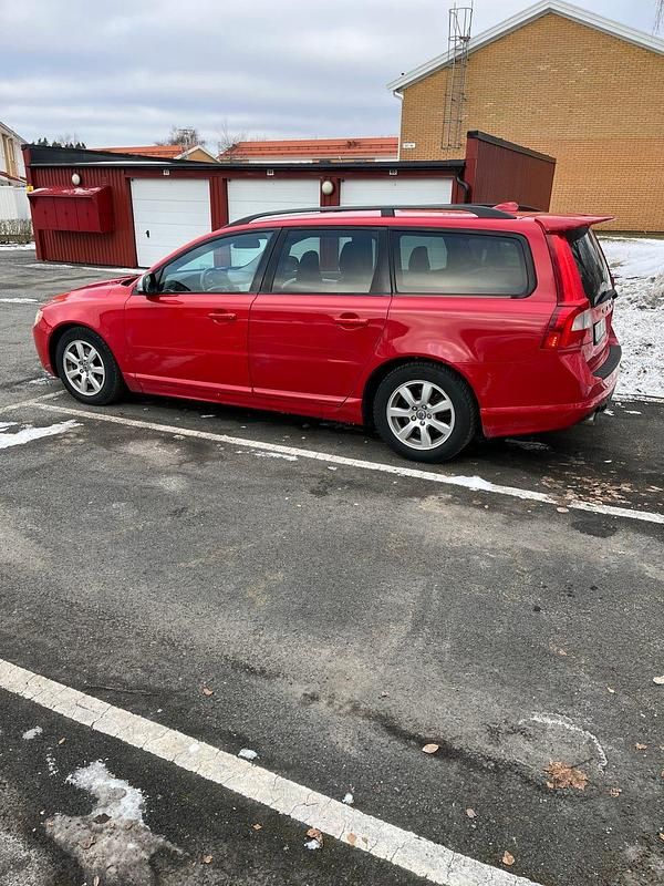 Begagnad 2012 Volvo V70 Kombi | 70 000 kr - Bild 1/4