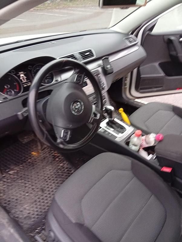 Begagnad 2011 VW Passat Kombi | 75 000 kr (Bra pris) - Bild 1/4