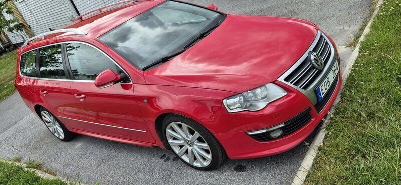 Röd Begagnad 2010 VW Passat Sportline Kombi | 46 000 kr (Marknadspris) - Bild 1/4