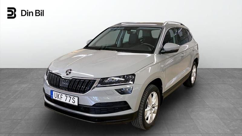 Grå Begagnad 2021 Skoda Karoq Style SUV | 224 900 kr (Marknadspris) - Bild 1/4