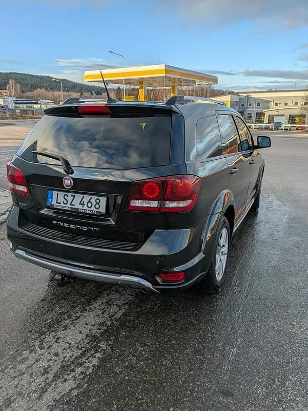 Begagnad Fiat Freemont 170 HK (125 kW) 2015 SUV