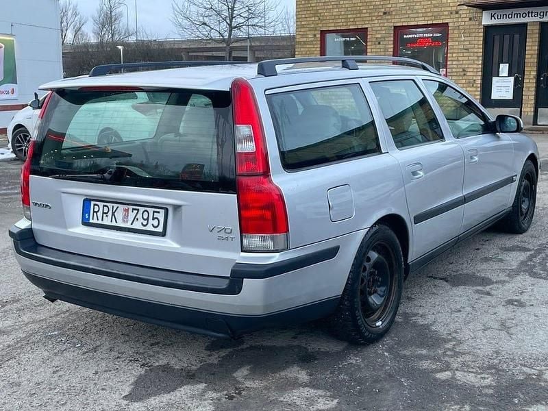 Begagnad Volvo V70 200 HK (147 kW) 2000 Ljusgrå Kombi