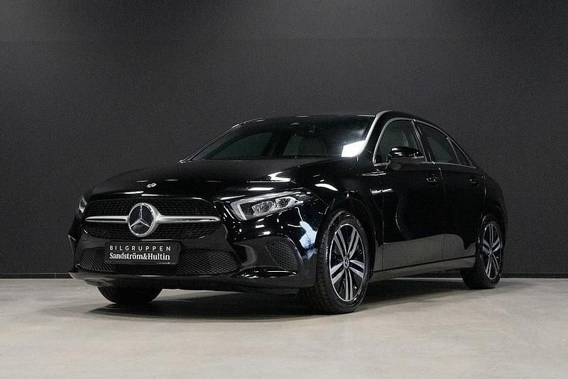 Begagnad Mercedes A250 160 HK (117 kW) 2020 Svart Sedan