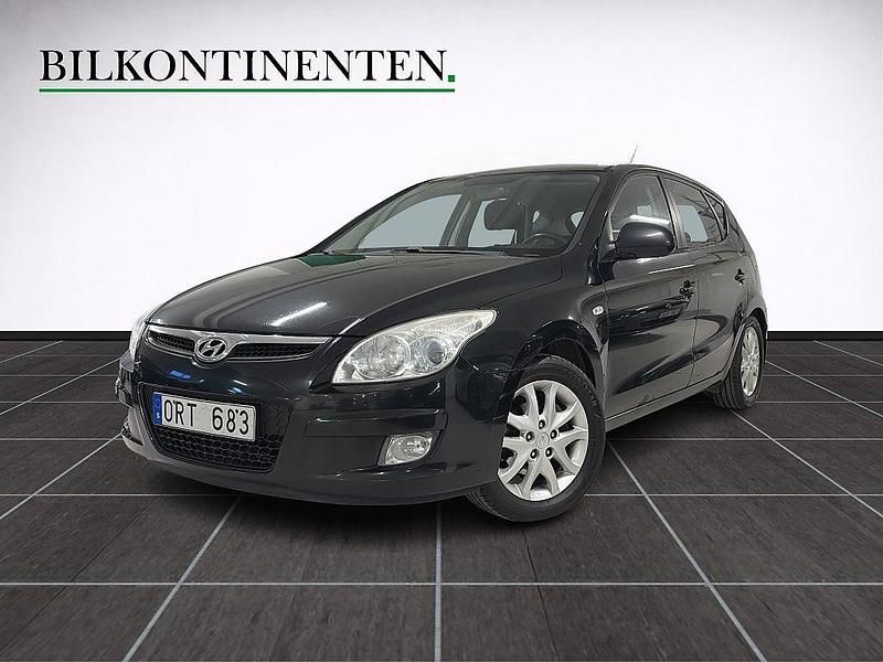 Begagnad Hyundai i30 122 HK (89 kW) 2007 Svart Halvkombi