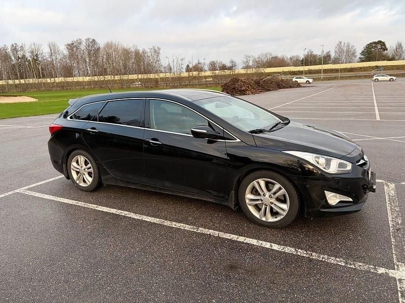 Begagnad 2012 Hyundai i40 Kombi | 80 000 kr (Marknadspris) - Bild 1/4