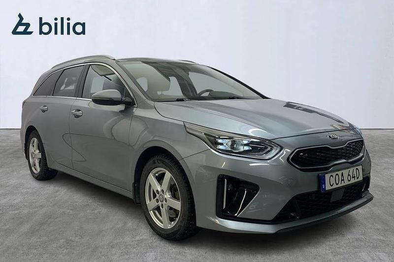 Begagnad Kia Ceed Sportswagon 143 HK (105 kW) 2021 Grå Kombi