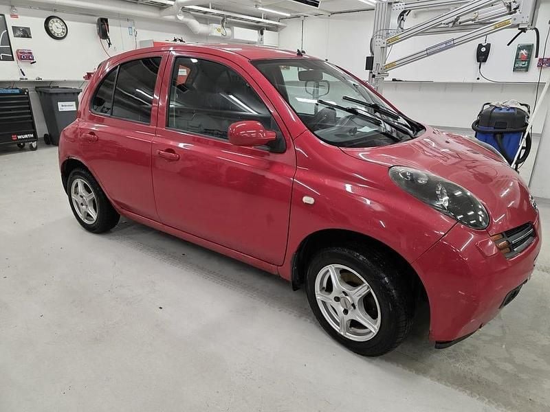 Begagnad Nissan Micra 90 HK (66 kW) 2003 Halvkombi