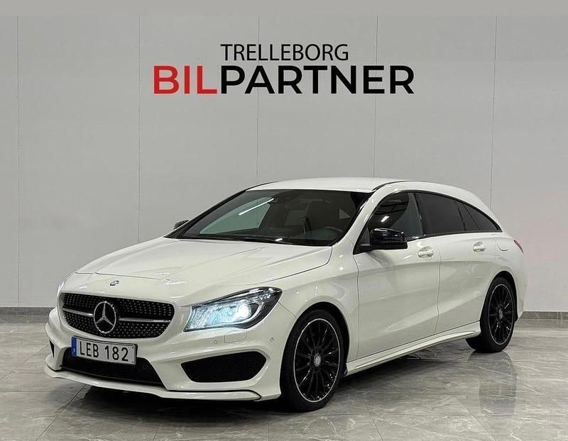 Vit Begagnad 2015 Mercedes CLA220 Shooting Brake AMG Kombi | 169 900 kr (Marknadspris) - Bild 1/4