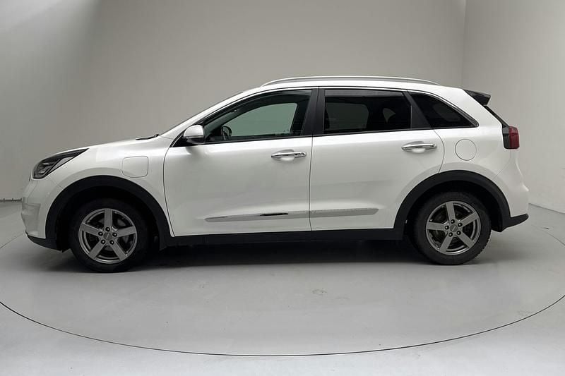 Begagnad Kia Niro Advance 141 HK (103 kW) 2018 Vit SUV