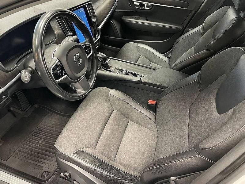 Begagnad Volvo V90 CC Business Edition 190 HK (139 kW) 2017 Vit Kombi