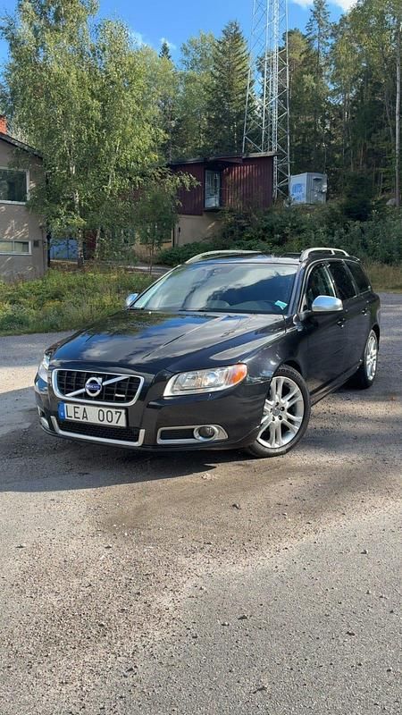 Begagnad 2013 Volvo V70 Kombi | 175 000 kr - Bild 1/4