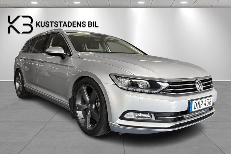 Silver Begagnad 2014 VW Passat Kombi | 149 900 kr (Lite dyr) - Bild 1/4