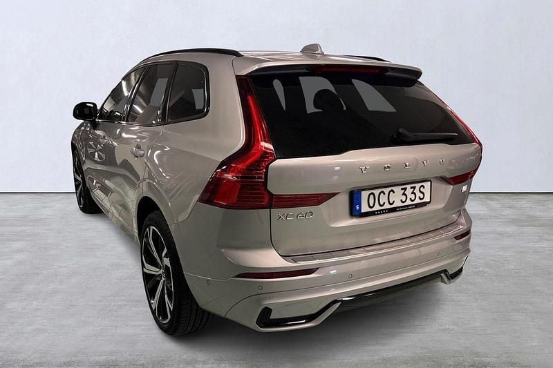 Begagnad Volvo XC60 Plus 355 HK (261 kW) 2024 Silver SUV