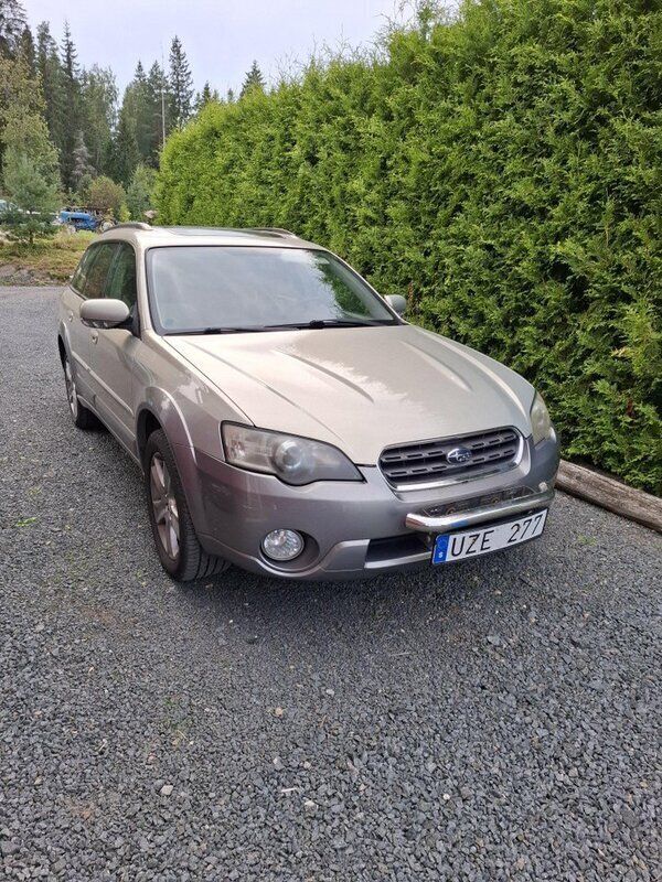 Gul Begagnad 2004 Subaru Outback SUV | 14 900 kr (Bra pris) - Bild 1/4