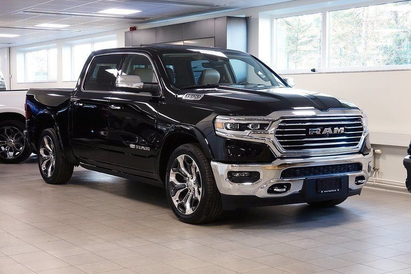 Såld Dodge Ram 5.7L Hemi 4WD Flexf., begagnad 2019, 1 mil i Dodge Ram 1500 Sport Crew Cab 5.7L Hemi 4WD SEGELTORP