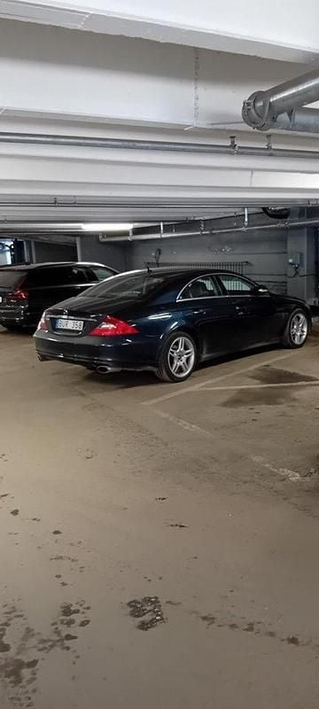 Svart Begagnad 2007 Mercedes CLS350 Sportkupé | 90 000 kr (Lite dyr) - Bild 1/4