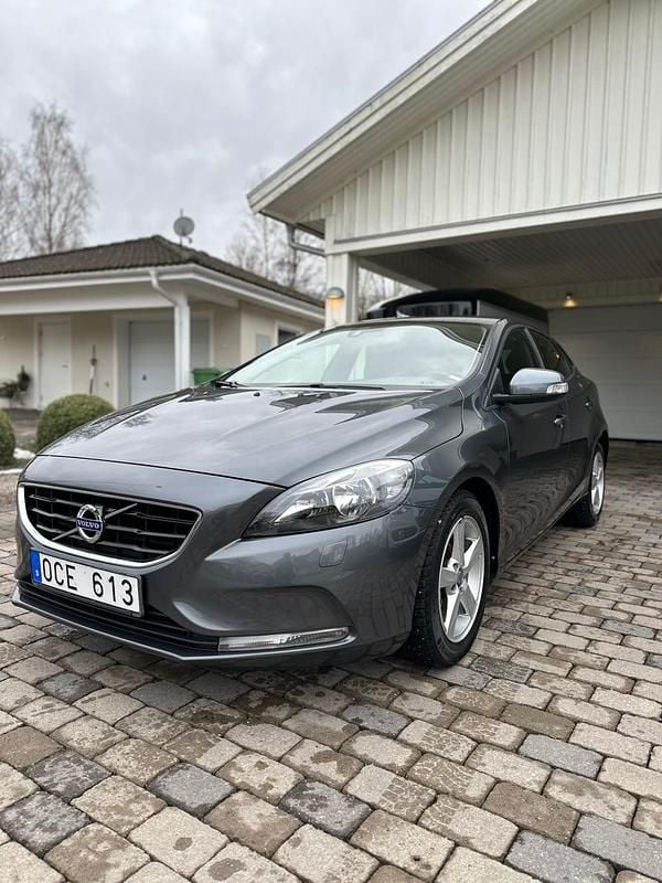 Begagnad Volvo V40 150 HK (110 kW) 2014 Grey metallic