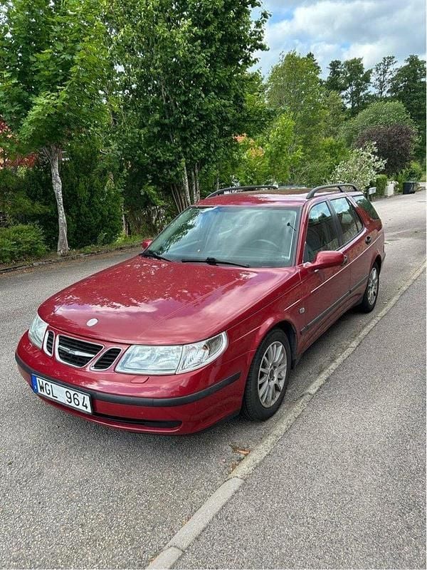 Röd Begagnad 2005 Saab 9-5 Linear Kombi | 18 000 kr (Marknadspris) - Bild 1/4