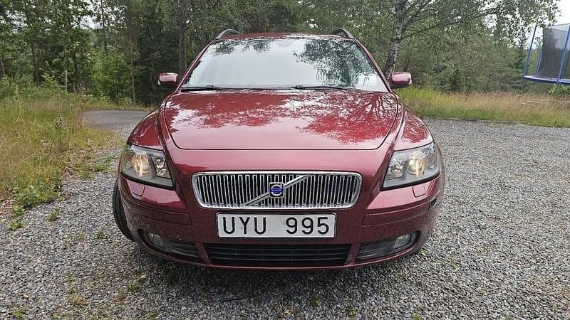 Begagnad 2004 Volvo V50 Kombi | 65 000 kr (Marknadspris) - Bild 1/4