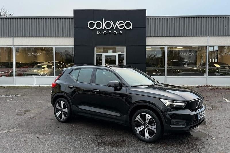 Svart Begagnad 2022 Volvo XC40 Single Motor SUV | 259 900 kr (Superpris) - Bild 1/4