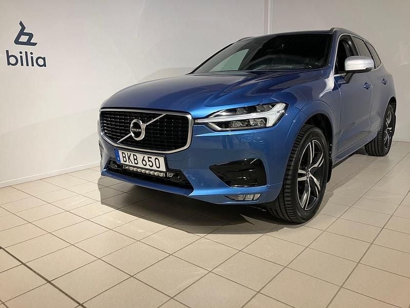 Blå Begagnad 2018 Volvo XC60 R-Design SUV | 329 500 kr (Dyr) - Bild 1/3