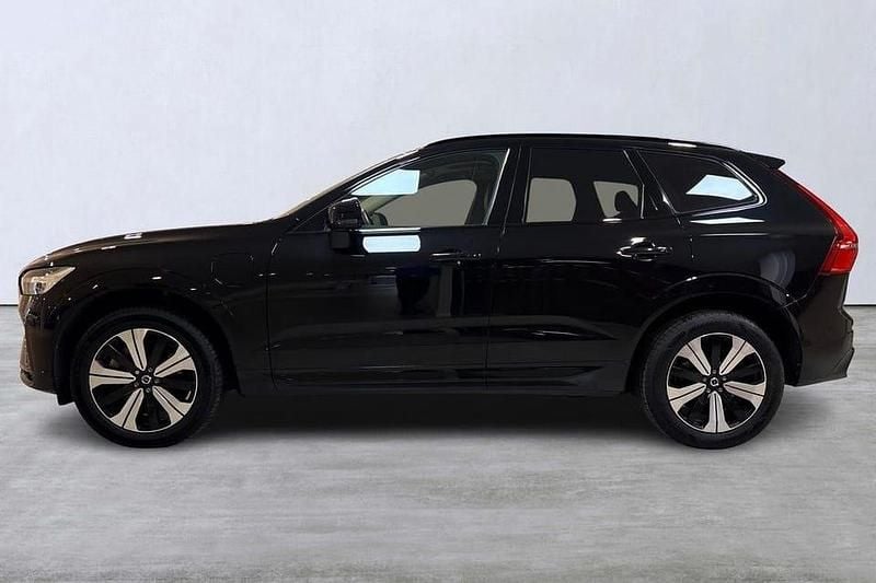 Begagnad Volvo XC60 Plus 355 HK (261 kW) 2023 Svart SUV