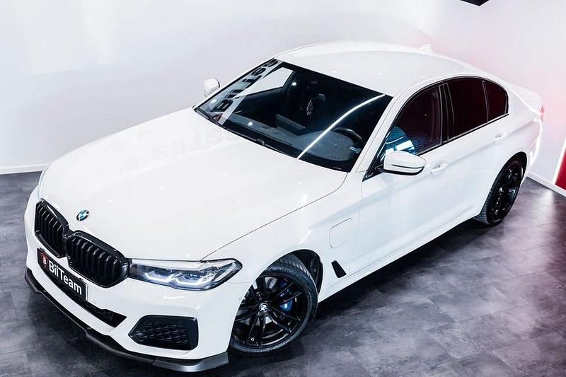 Begagnad BMW 530 M Sport 292 HK (214 kW) 2021 Vit Sedan