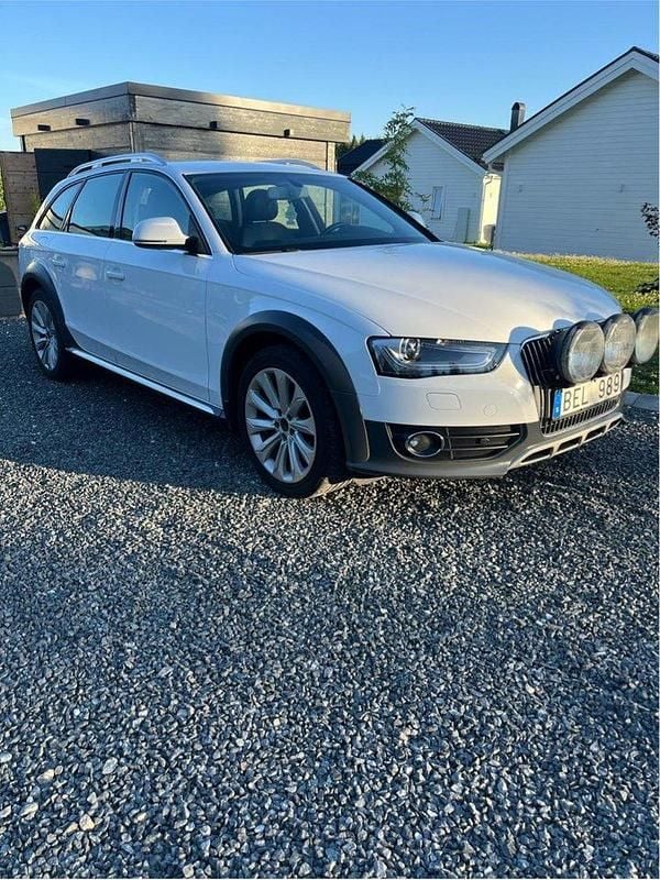 Vit Begagnad 2013 Audi A4 Allroad Kombi | 89 500 kr (Marknadspris) - Bild 1/4
