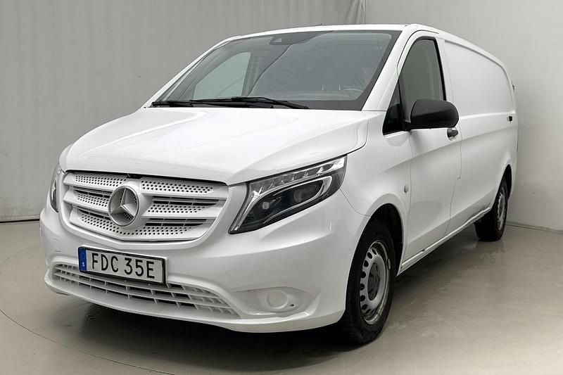 Vit Begagnad 2020 Mercedes Vito Minibuss | 199 000 kr - Bild 1/4