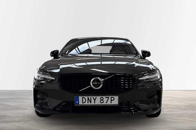 Begagnad Volvo S60 Plus 253 HK (186 kW) 2022 Grå Sedan