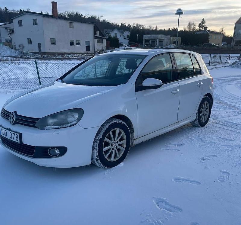 Begagnad VW Golf VII 105 HK (77 kW) 2012