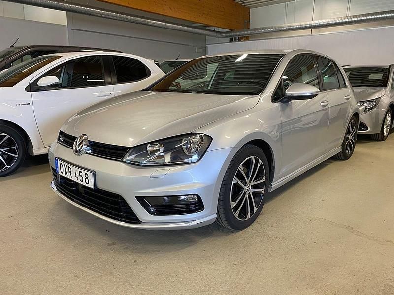 Silver Begagnad 2016 VW Golf VII GT Halvkombi | 164 900 kr (Marknadspris) - Bild 1/2