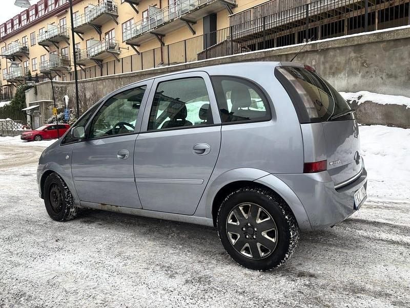 Begagnad Opel Meriva 105 HK (77 kW) 2007 Minibuss